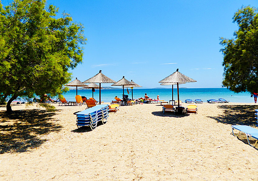 Childfriendly sandy beaches on Antiparos in the Cyclades.
